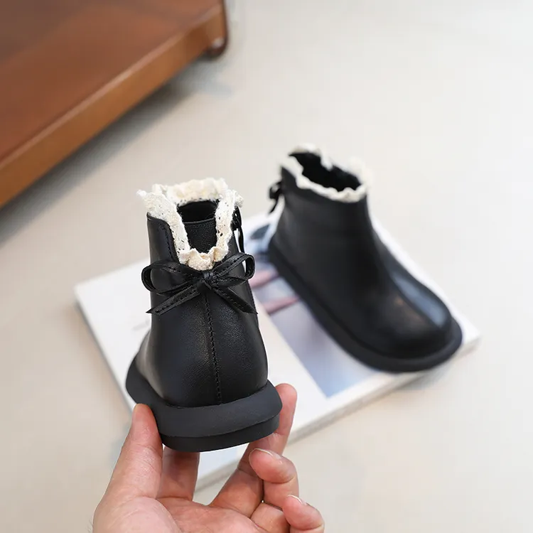 女童靴子秋冬款儿童短靴公主鞋小女孩马丁靴冬季加绒女宝皮靴洋气