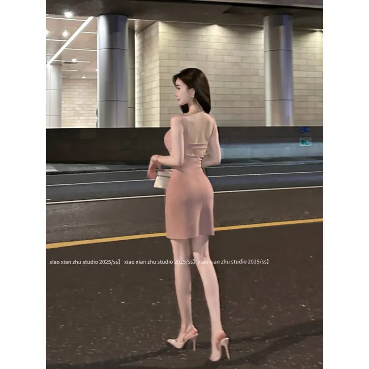XXZHU【现货】「冰肌玉骨」U领修身吊带高弹包臀带胸垫连衣裙ZZ-QZ887