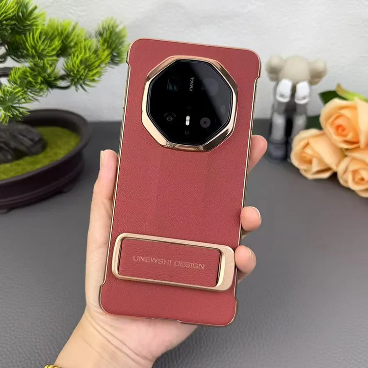 适用华为Mate70rs非凡大师手机壳电镀磁吸腕带支架设计商务保护套