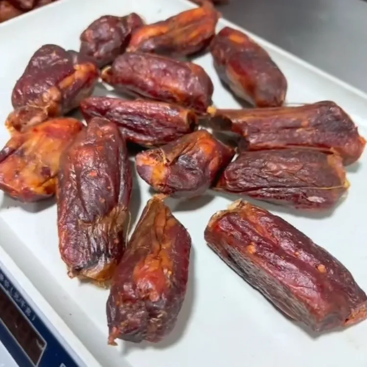 【腊排骨香肠】农家柴火烟熏腊排骨香肠！