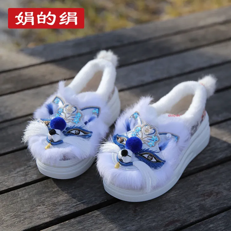 加绒真毛虎头鞋女轻便软底保暖女鞋秋冬季原创灵狐国风绣花汉服鞋