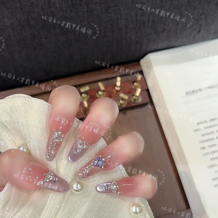 【爱洛公主】轻奢显白纯手工穿戴甲光疗甲冰透渐变四季流行10片装