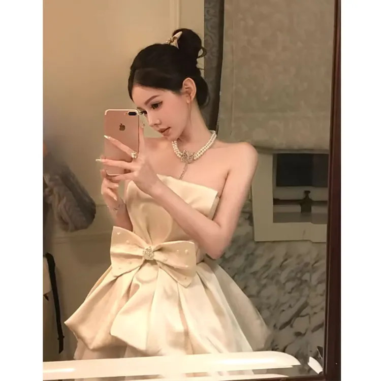 法式复古蝴蝶结气质抹胸连衣裙女高级感2025新款设计感花苞短裙子