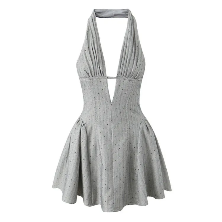 法式性感深V领压褶挂脖烫钻连衣裙收腰修身辣妹短裙女2024夏季潮