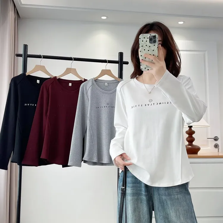 大码胖mm2024新款秋装时尚字母印花圆领正肩弧形下摆长袖t恤女076