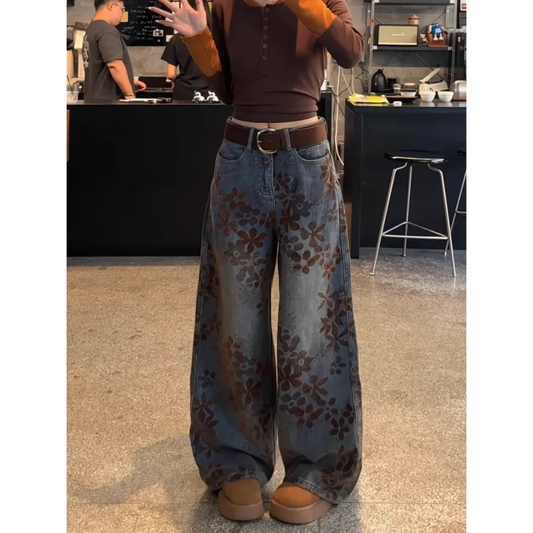 美式做旧满印提花阔腿加绒加厚牛仔裤女秋冬复古水洗弯刀直筒裤子