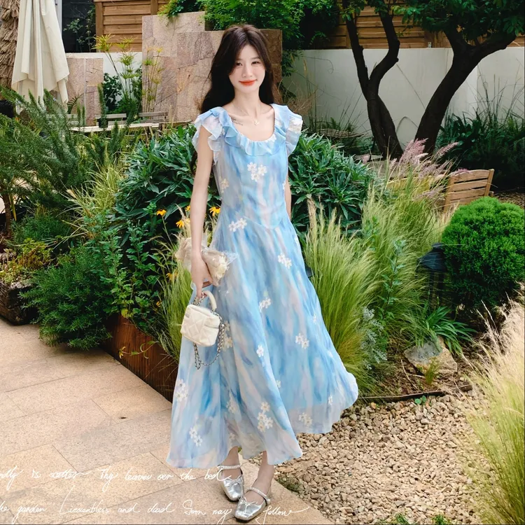 连衣裙纯欲慵懒风女装显瘦碎花长款收腰法式气质蓝色甜美泡泡袖