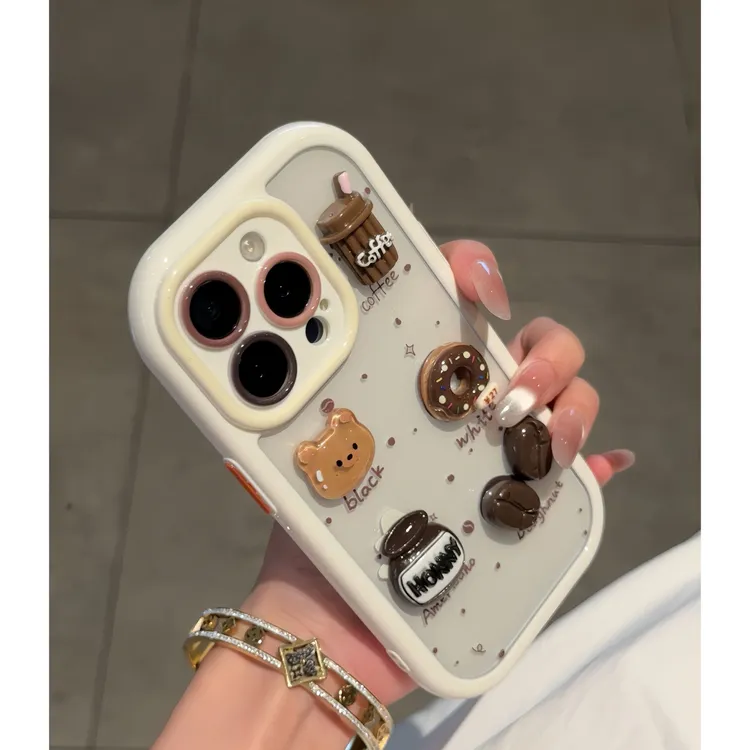 欧克里里泼墨立体咖啡熊适用苹果16promax手机壳华为vivo小米oppo