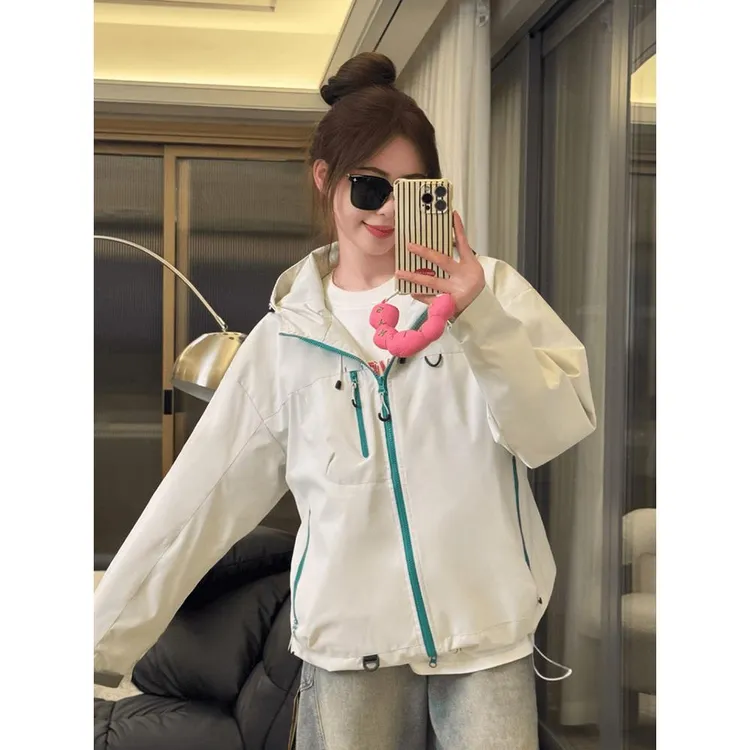 多巴胺芥兰灰冲锋衣外套男女秋季2025新款山系户外骑行登山夹克