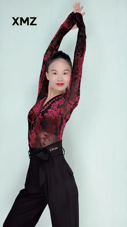 拉丁舞上衣高级感烧花长袖练功服摩登舞服2025新款成人连体舞蹈服