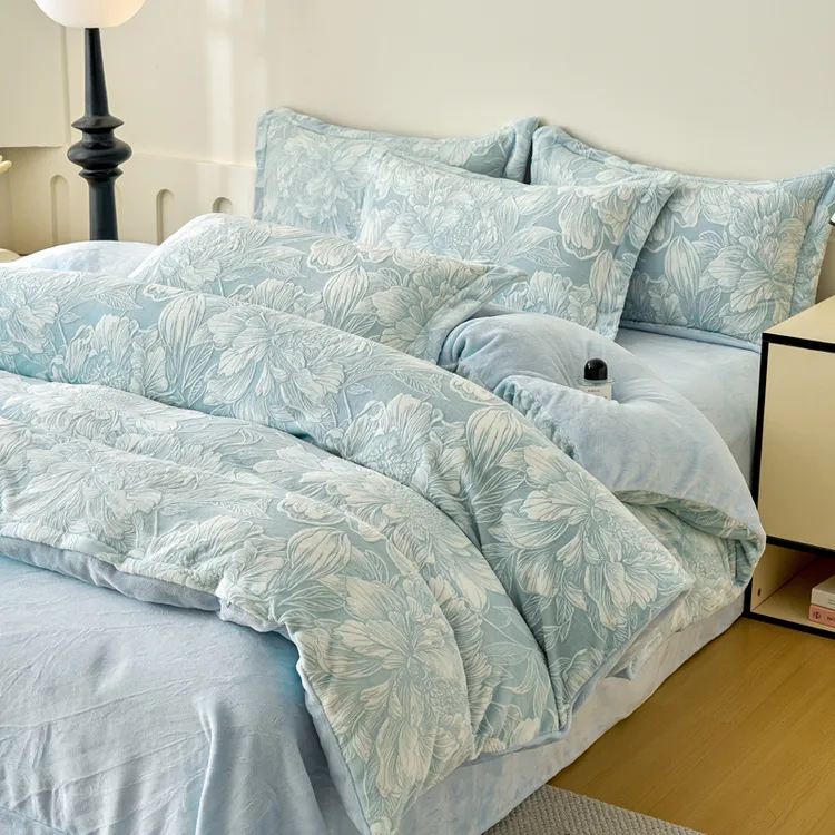 2025年新款雕花绒四件套 冬季双面绒加厚保暖牛奶绒4件套床上用品