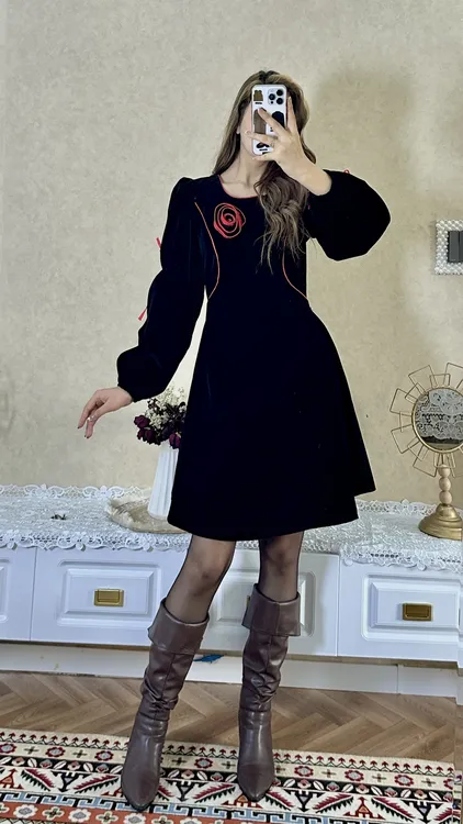 纯色短裙款连衣裙秋季显瘦礼服中长款浮雕时尚法式收腰【005】