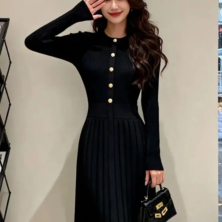 法式黑色针织小香风秋冬显瘦收腰百褶连衣裙气质长袖时尚女士复古