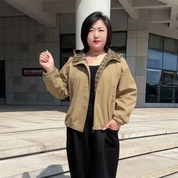 春秋季中老年女装纯色拉链格纹连帽派克服潮流休闲外套显瘦遮肉