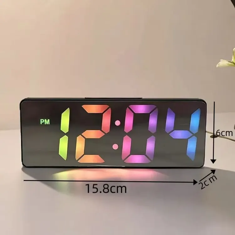 LED桌面时钟闹钟数字时钟桌上时钟学生电子静音数码电子时钟插电