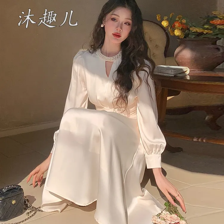 醋酸缎面连衣裙轻奢高级法式长袖收腰连衣裙女款爆款2025新款