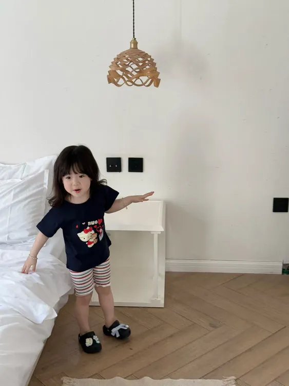 休闲宽松百搭韩版女卡通风甜美男童套装条纹夏季女宝上衣