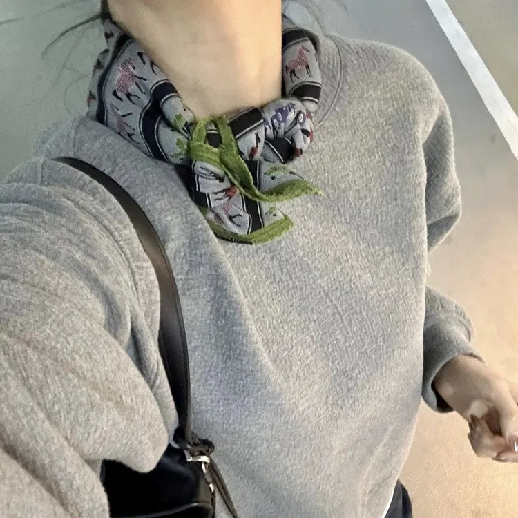 小方巾围巾韩版小马印花方巾设计师款个性百搭时尚气质丝巾女领巾