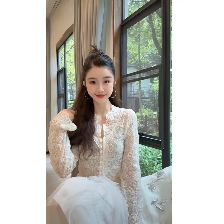 【现货秒发】法式蕾丝衫女洋气V领气质显瘦内搭打底小衫YY70666