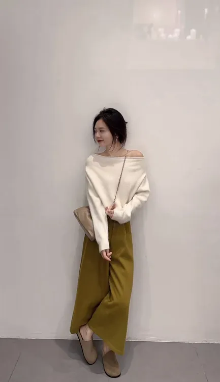 2025秋季新款韩系斜肩长袖针织衫女高级感超好看上衣百搭休闲裤