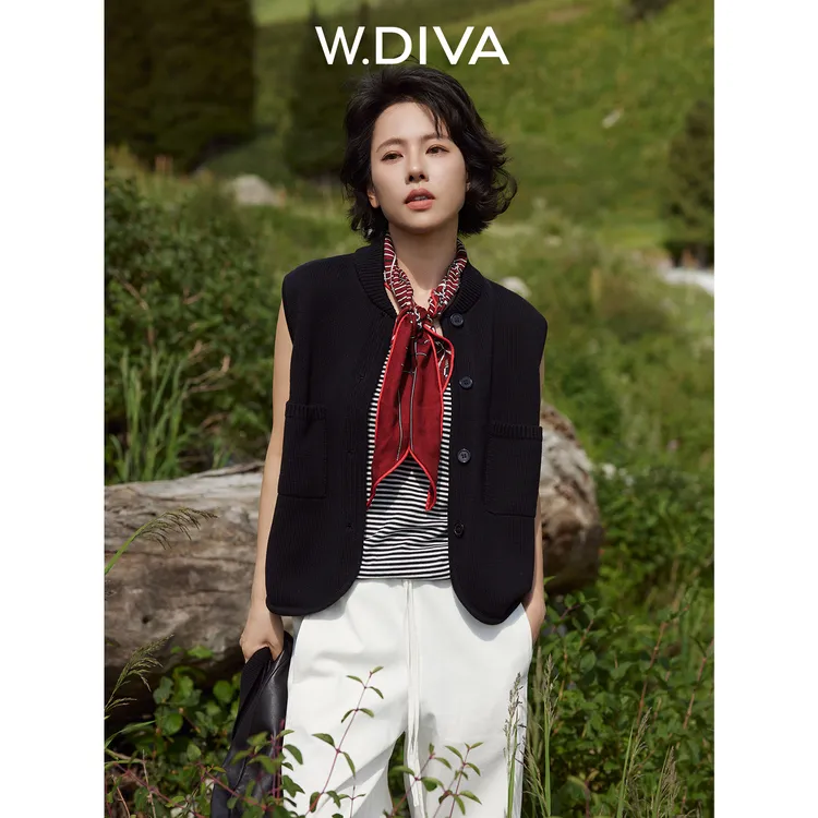 W.Diva【通勤时光】黑色立领马甲毛衣无袖百搭慵懒风女装53C182469
