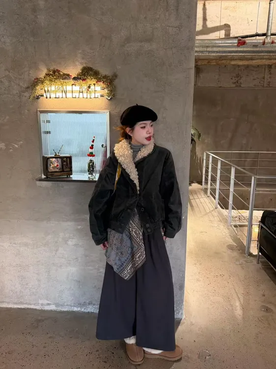 2025秋冬新款宽松复古设计款廓形毛领pu皮衣夹克棉服外套女阔腿裤