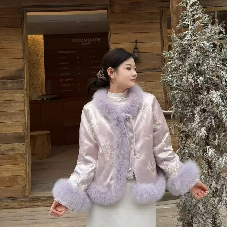 越越女装25035鹅绒大狐狸毛高货订珠网红新中式短款外套加厚冬款