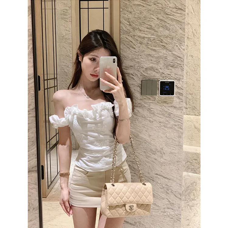 【狙击腰线】2025夏季新款荷叶边一字肩泡泡袖上衣休闲百搭短裙套装