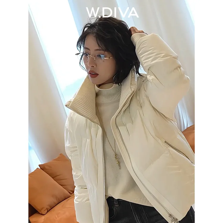 W.Diva【短蓬诗】超高密缎纹桑蚕丝90白鹅短款立领羽绒服54C283167