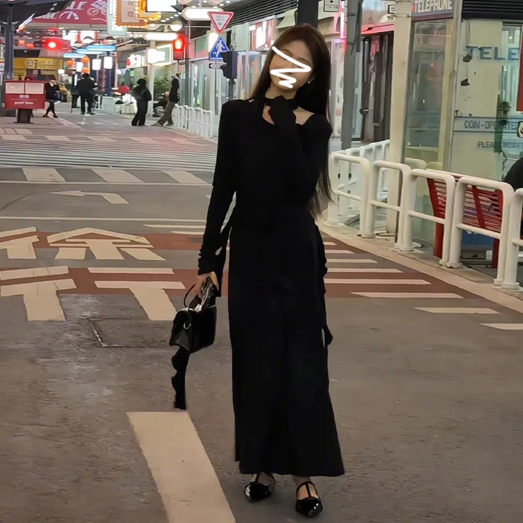 赫本风法式黑色连衣裙子女秋冬季2025新款气质高级感穿搭套装长裙