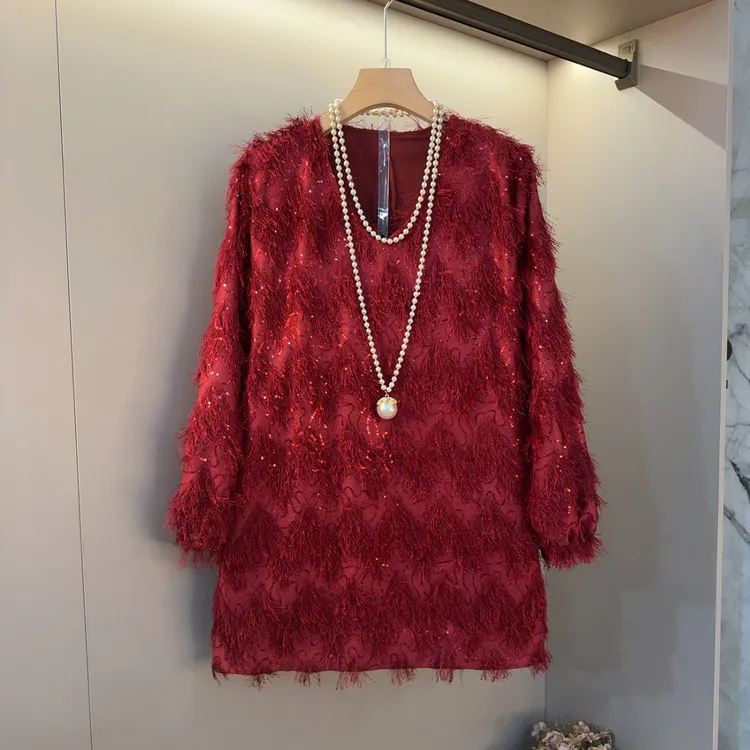 洋气V领毛毛设计感时尚大码女装2025宽松显瘦遮肉内搭上衣