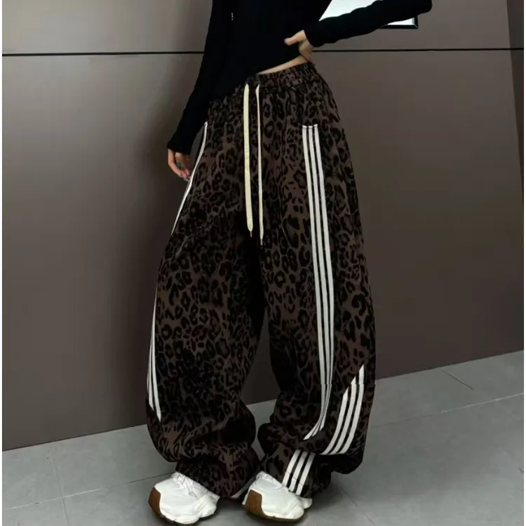 2026春季新款女款高街豹纹洋气时尚阔腿裤潮流抽绳休闲裤弯刀裤