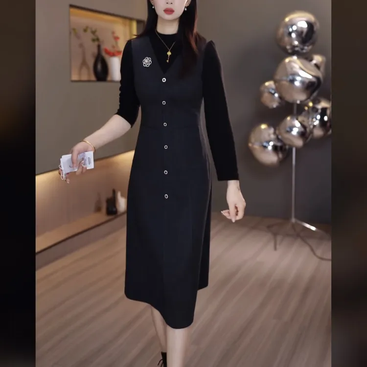 【连衣裙】冬季新款连衣裙加厚打底八片立体裁剪长袖简约玫瑰设计