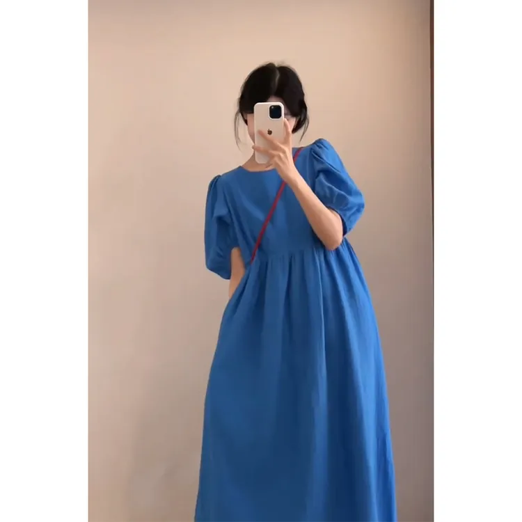 设计感连衣裙2025夏季新款法式气质泡泡袖圆领宽松中长款褶皱裙子