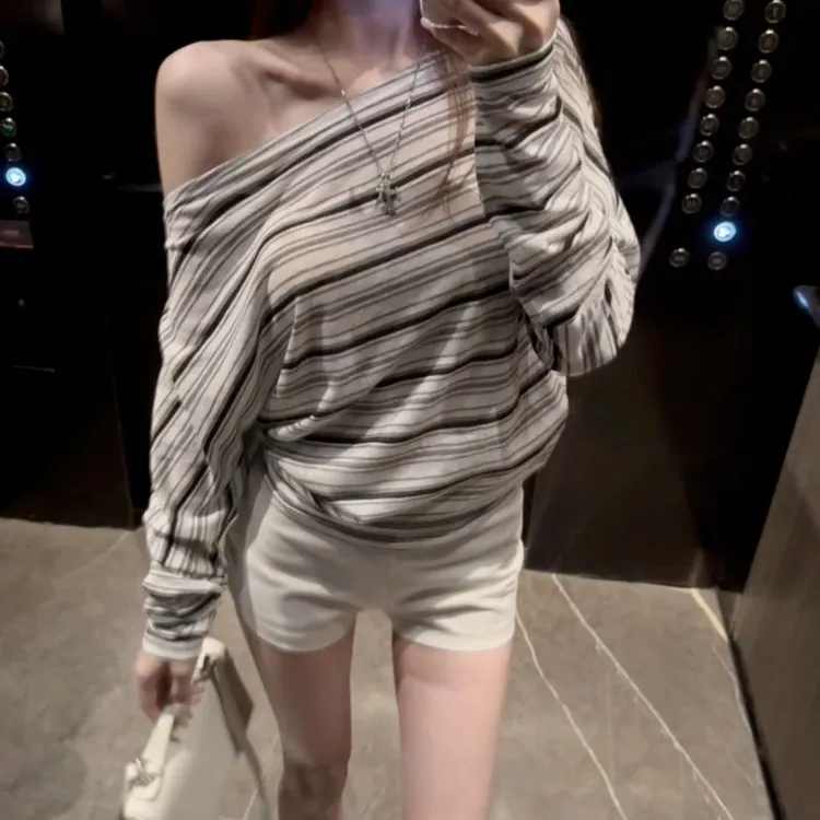 条纹新款女友斜肩T恤长袖质感收腰设计慵懒显瘦休闲百搭露肩上衣