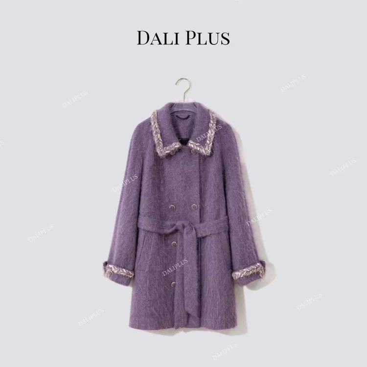 DALI PLUS“羊绒拉绒”双排扣系带收腰 编织高贵紫呢大衣-D5LT2222
