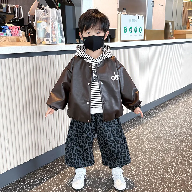 男童套装春秋季儿童衣服2025新款宝宝皮衣帅气男孩连帽卫衣三件套