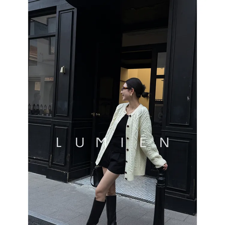 【LUMIEN 新品】“ 白兰绞花”100粗纺羊毛时尚长袖针织开衫LX5DSS118