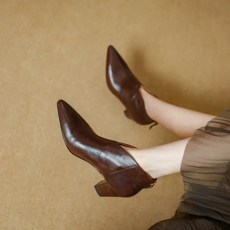 头层牛皮~5.5cm秋冬季尖头粗跟真皮短靴法式优雅显瘦英伦风中跟鞋