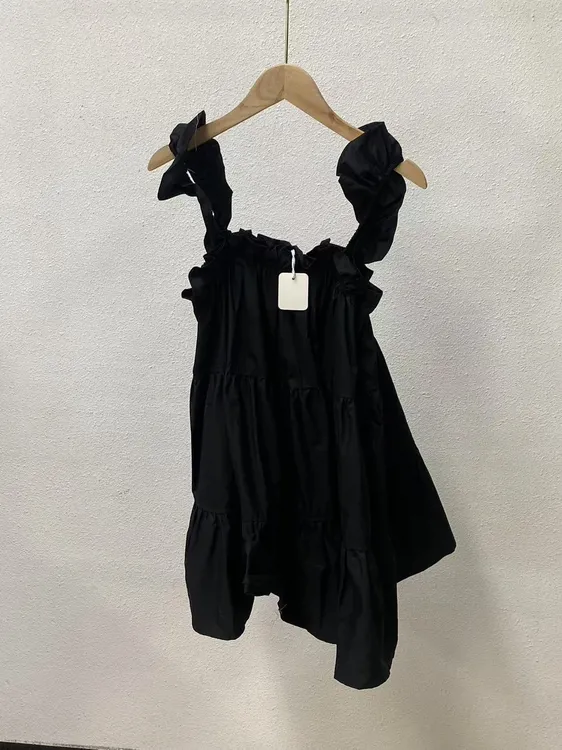 U家剪标   8仓A3-3-4069款   黑色吊带连衣裙