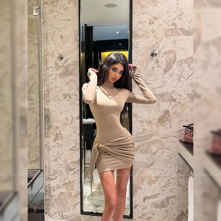 HELEN"微压塑形"显身材磨绒包臀裙显瘦褶皱半高领飘带连衣裙Q612