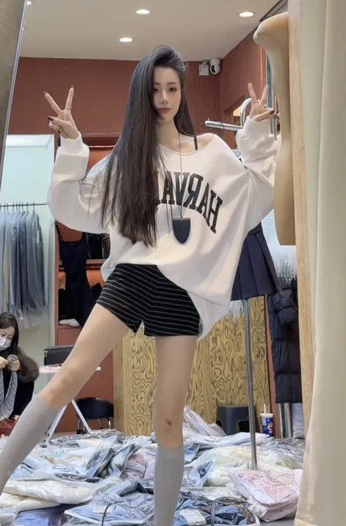 美式休闲时尚慵懒风宽松字母印花上衣女高腰条纹休闲短裤两件套春