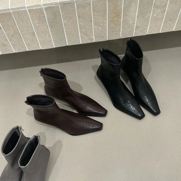 高跟短靴女秋冬2025新款美拉德马丁靴小方头气质细跟瘦瘦靴子裸靴