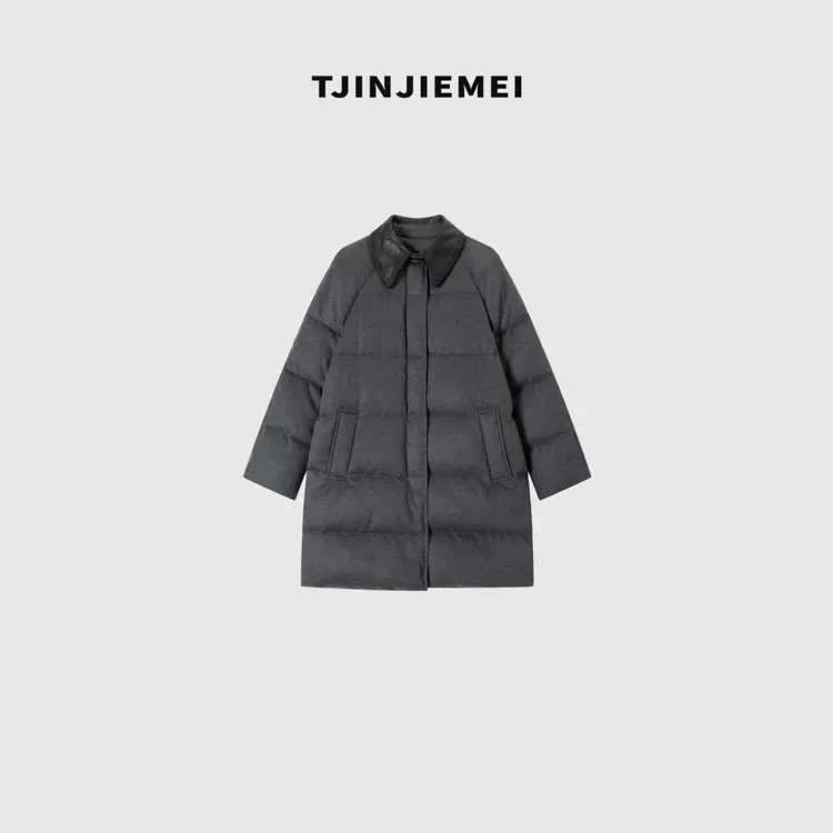 T井姐妹【不平凡】设计感羊皮领鹅绒服ERF2510-Y785-1B