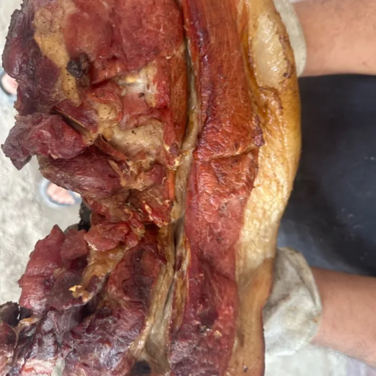 云南正宗特产土猪烟熏腊肉现场称重 现称现拍