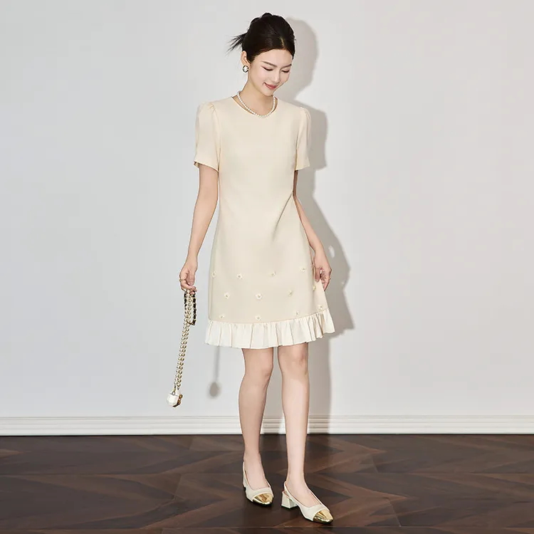 -深圳南油重工钉珠花直筒裙法式高级感静奢女春新款连衣裙