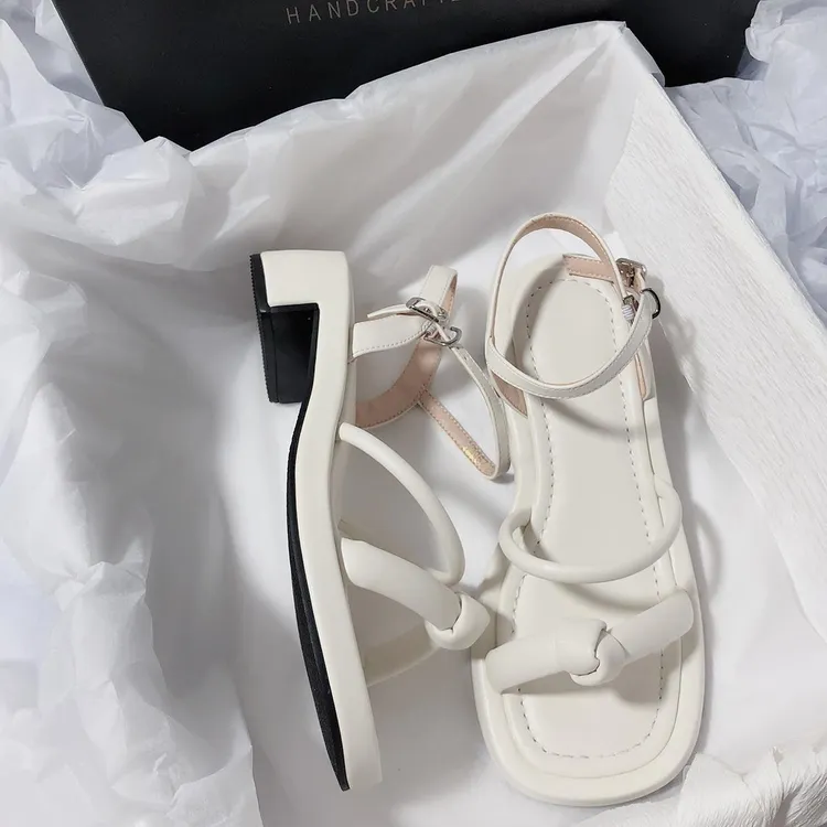 气质名媛 一眼心动 舒适蝴蝶结韩版甜美仙女露趾名媛小众度假凉鞋