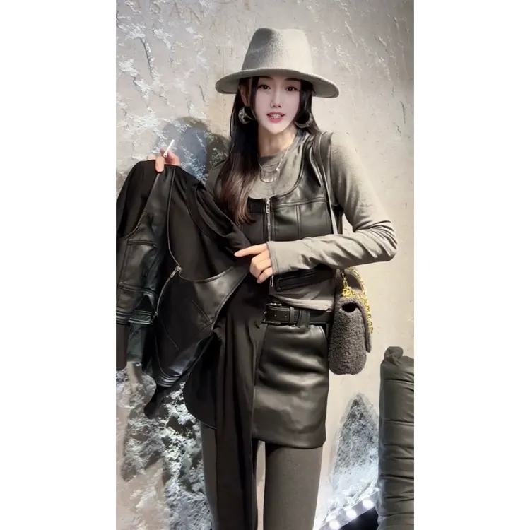 设计感假两件打底衫加厚磨毛皮质马甲拼接圆领长袖t恤衫上衣