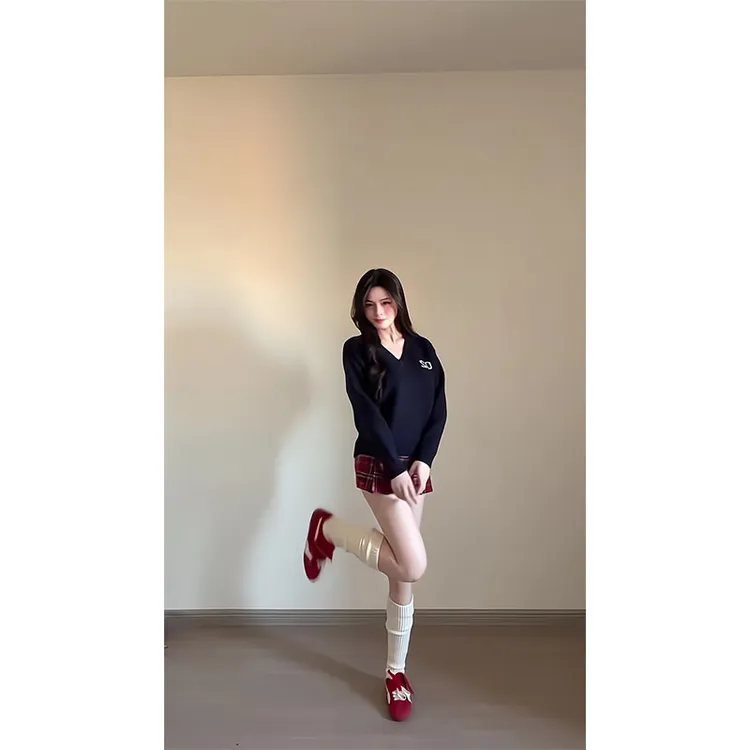 韩式学院风黑色圆领套头卫衣秋冬小个子宽松上衣百褶时尚显瘦短裙