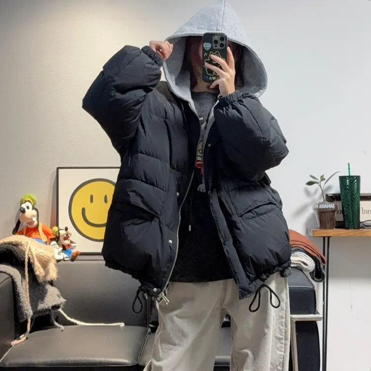 2025冬季新款超洋气黑色拼接灰色羽荣连帽外套女宽松显瘦百搭保暖